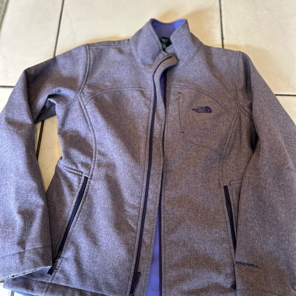 Gray silver north face rain/snow jacket size medium - Picture 3 of 3